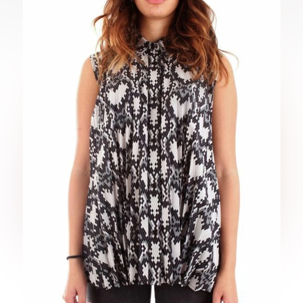 Love Moschino Snake Print Designer Sleeveless Blouse